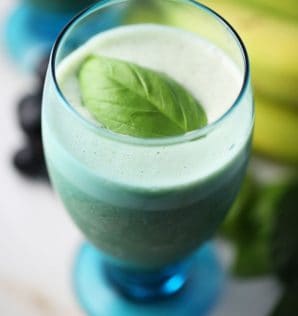 Healthy spinach smoothie
