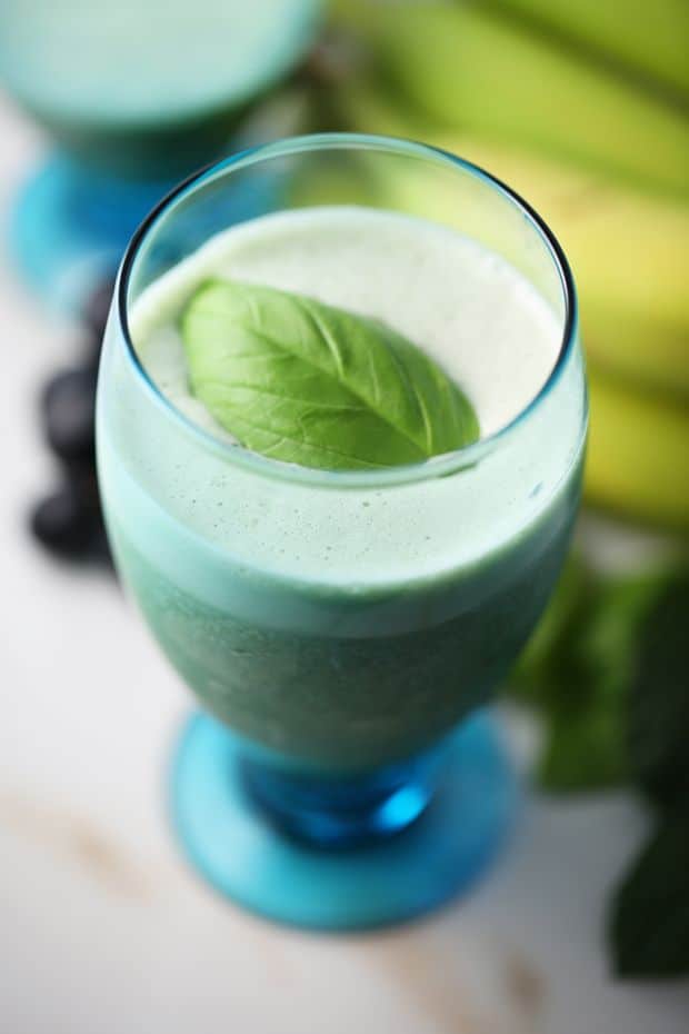 Healthy spinach smoothie