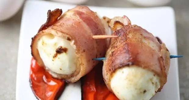 Bacon wrapped eggs