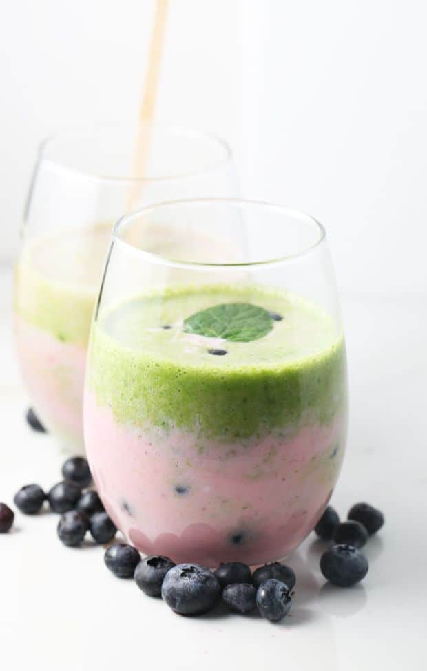 Blueberry spinach smoothie