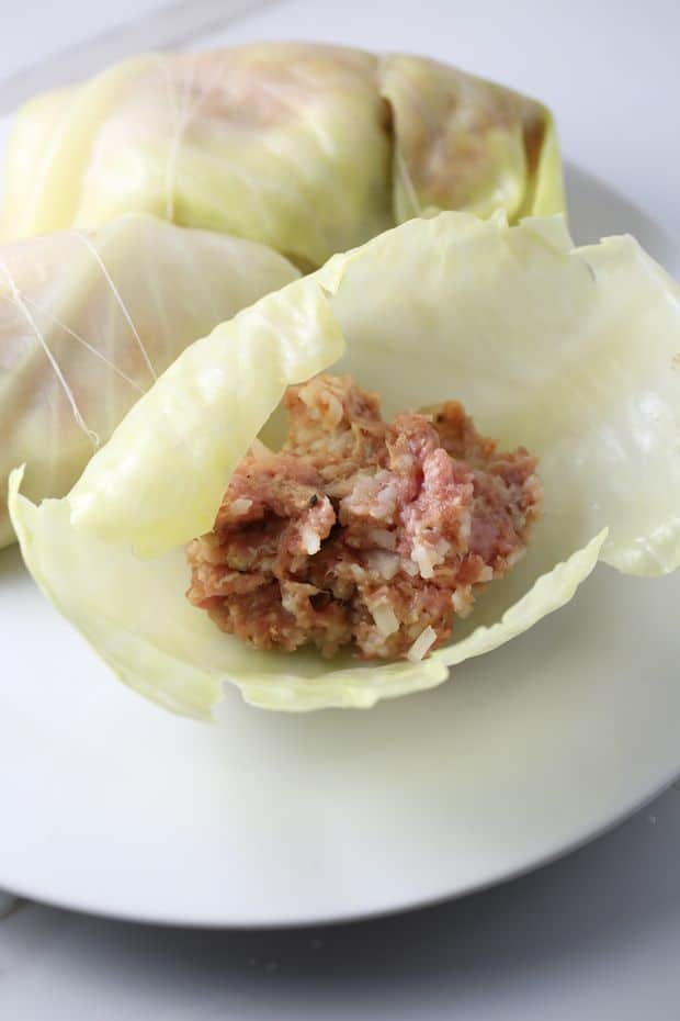 stuffed cabbage rolls stuffing leaves