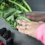 kale berry smoothie - remove stems