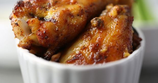 Spicy mango chicken wings